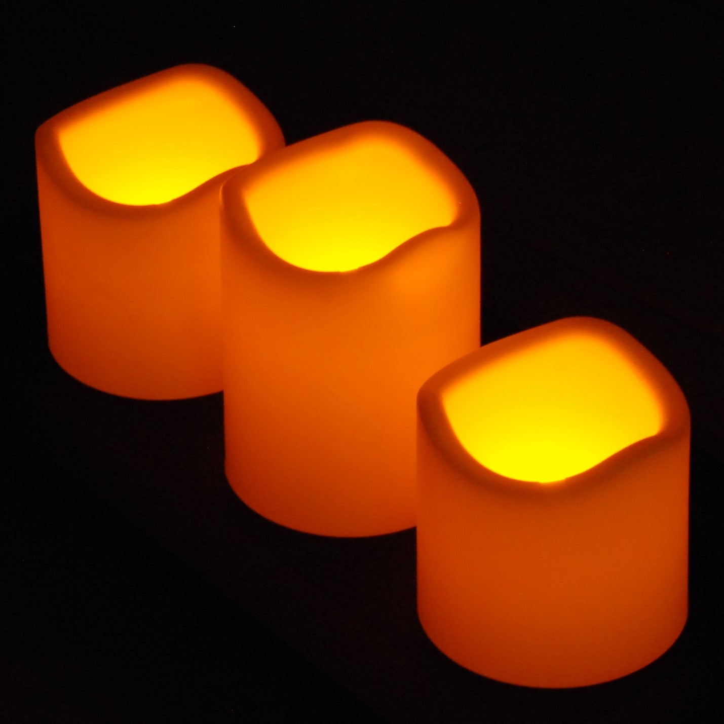 32cm Yellow LED Set Of 3 Battery Operated Flickering Candles With Base Tray