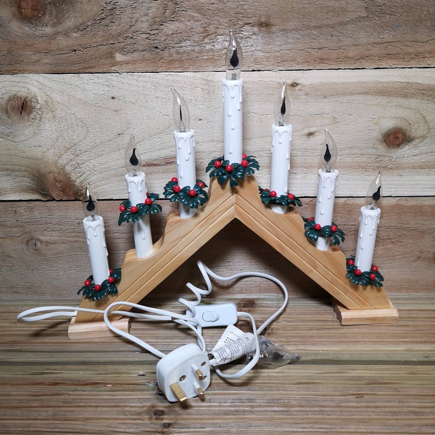 40cm Premier Christmas Candlebridge with 7 Flickering Bulb in Light Wood Finish Mains Operated