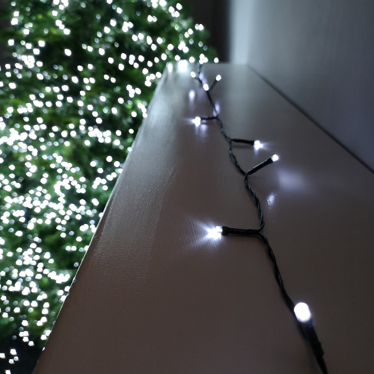 24 LED 2.3m Premier Christmas Indoor Outdoor Multi Function Battery Operated String Lights with Timer in Cool White