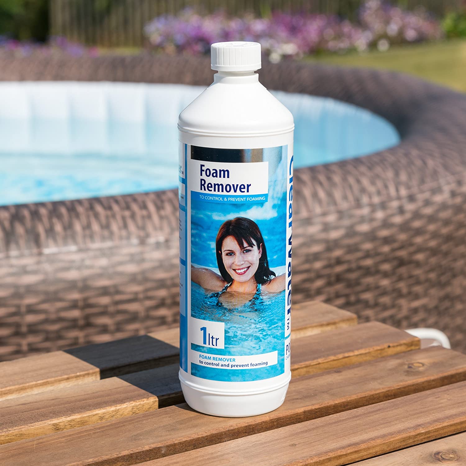 1 Litre Clearwater CH0007 Foam Remover for Swimming Pool and Spa Treatment