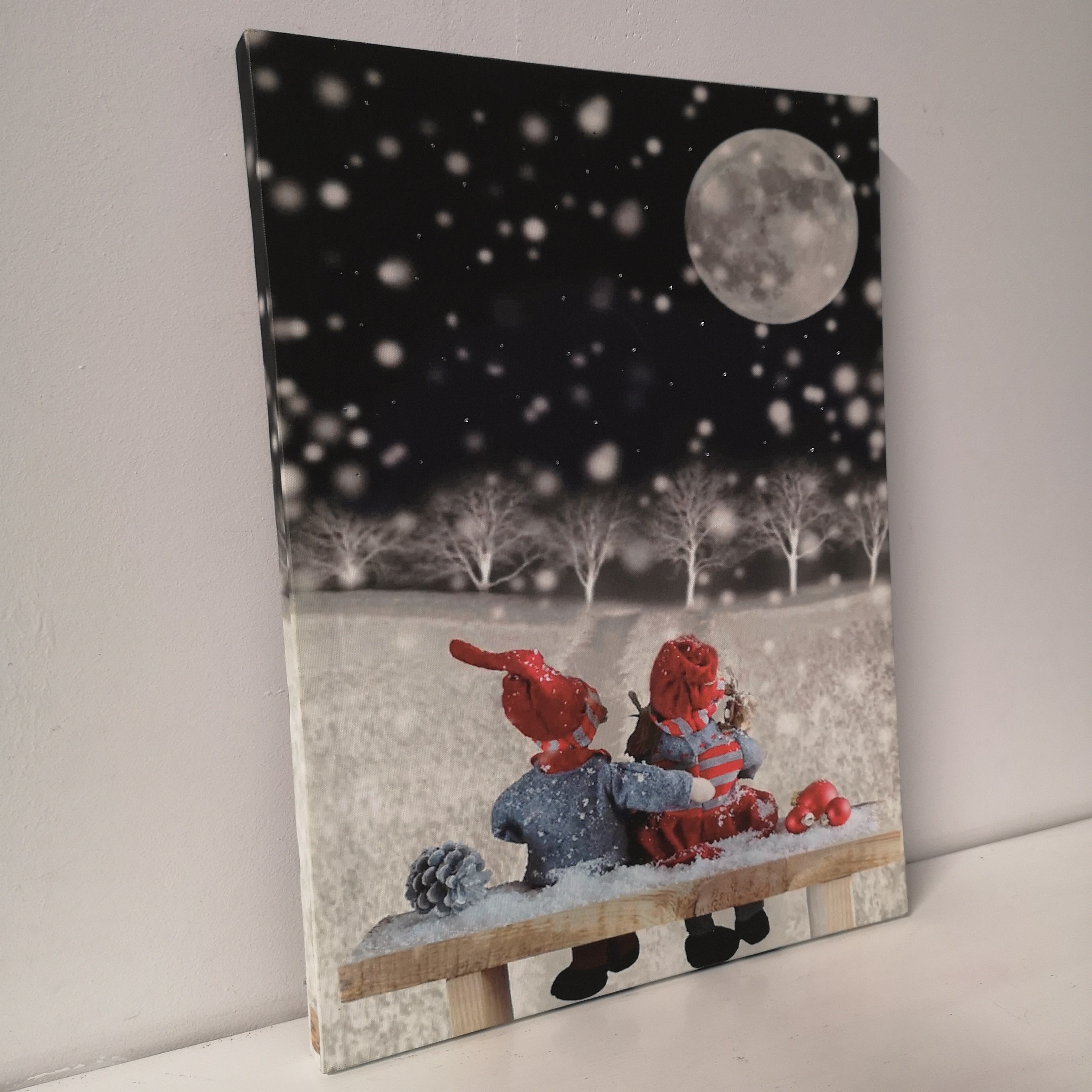 40 x 30cm Fire Optic Christmas Wall Art Canvas with Winter Friends Scene