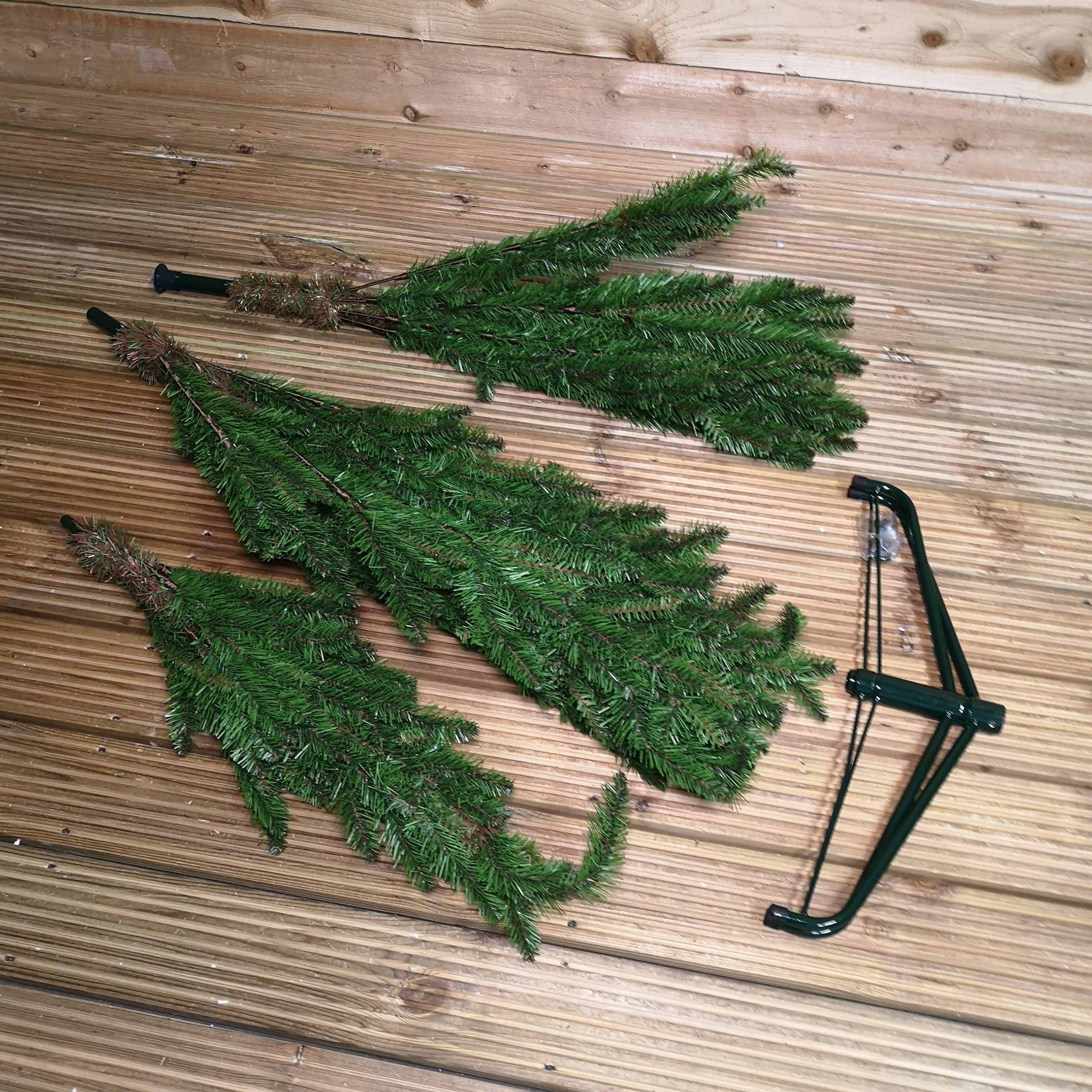 7ft (210cm) Snowtime Pinna Pine Plain Green Artificial Christmas Tree