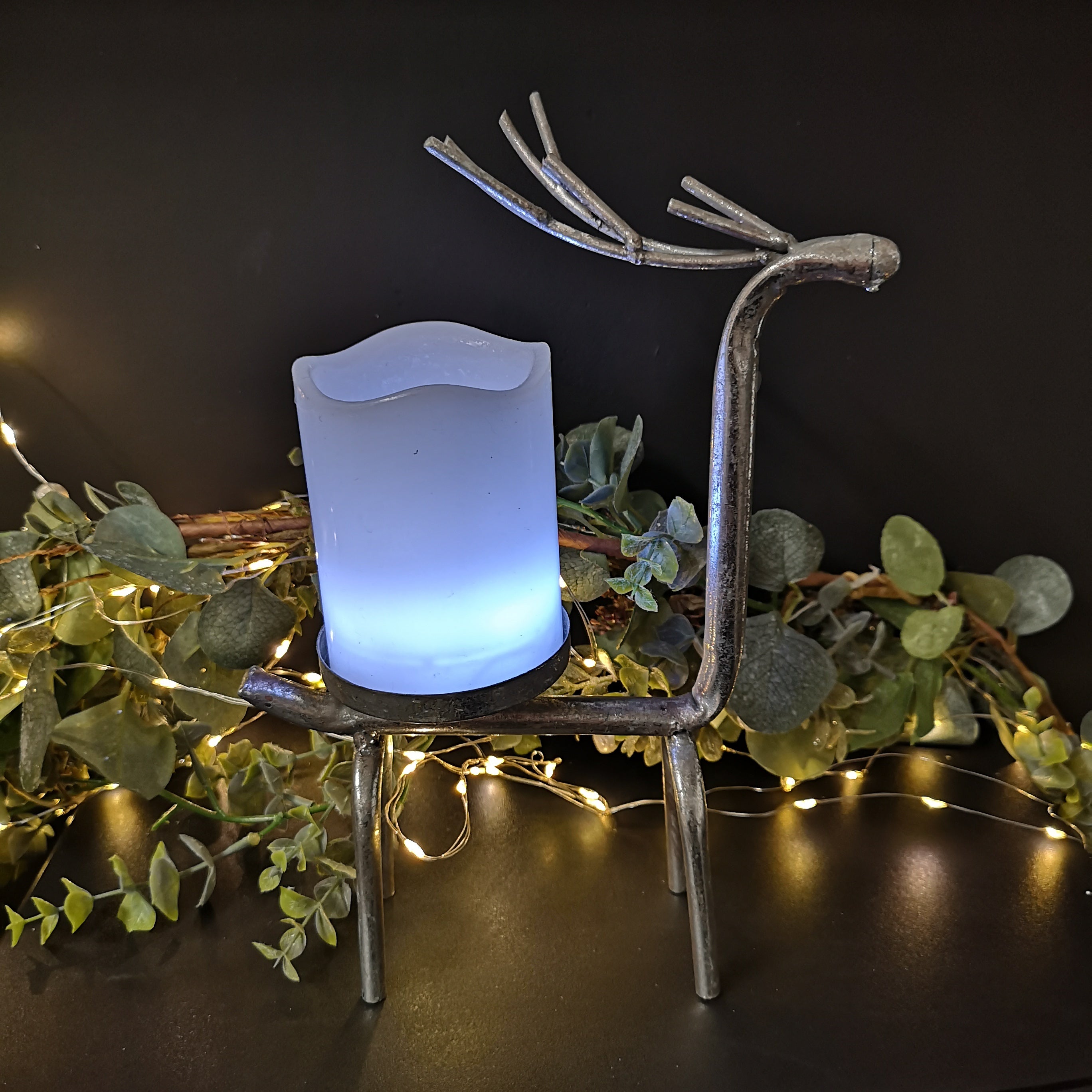 28cm Iron Reindeer Tealight Candle Holder Christmas Decoration