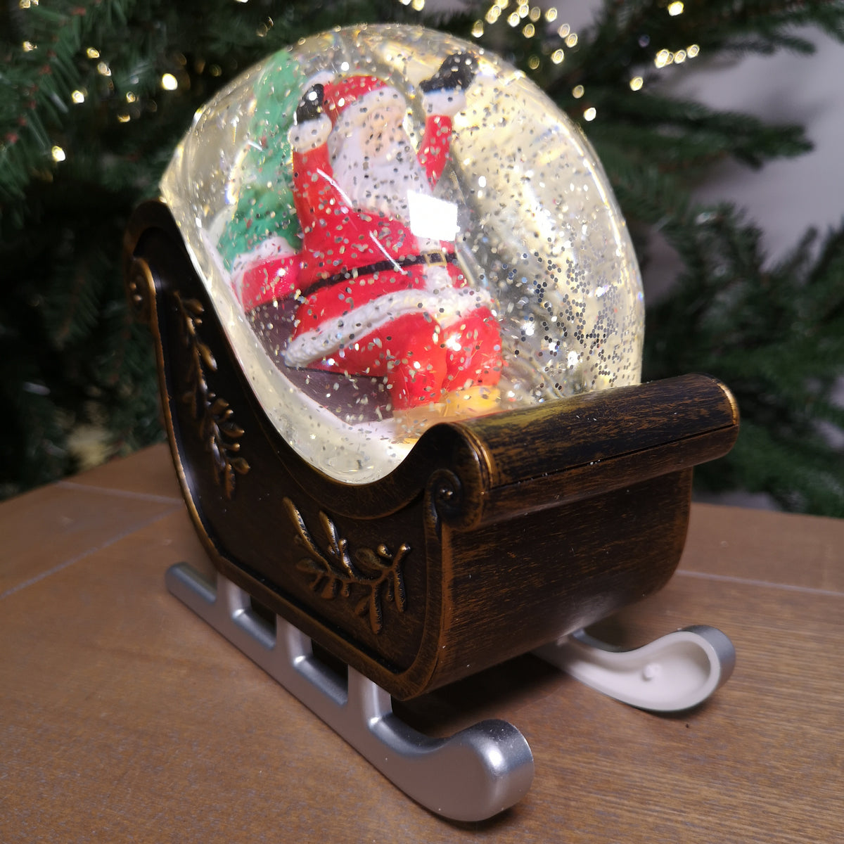 17cm Premier Dual Power Christmas Water Spinner Sleigh Design Santa Scene