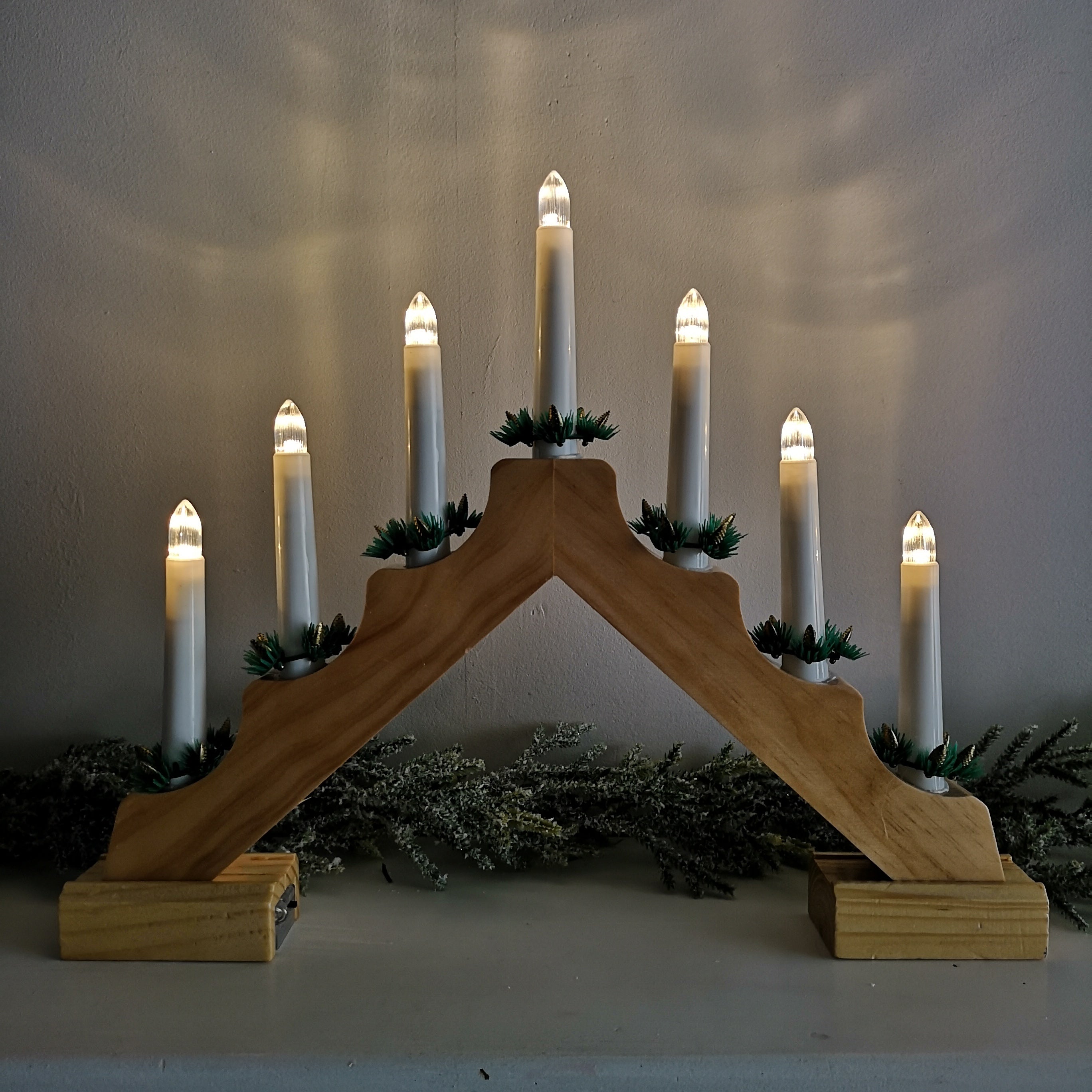 40cm Premier Christmas Candlebridge with 7 Bulbs in Light Wood Battery Operated