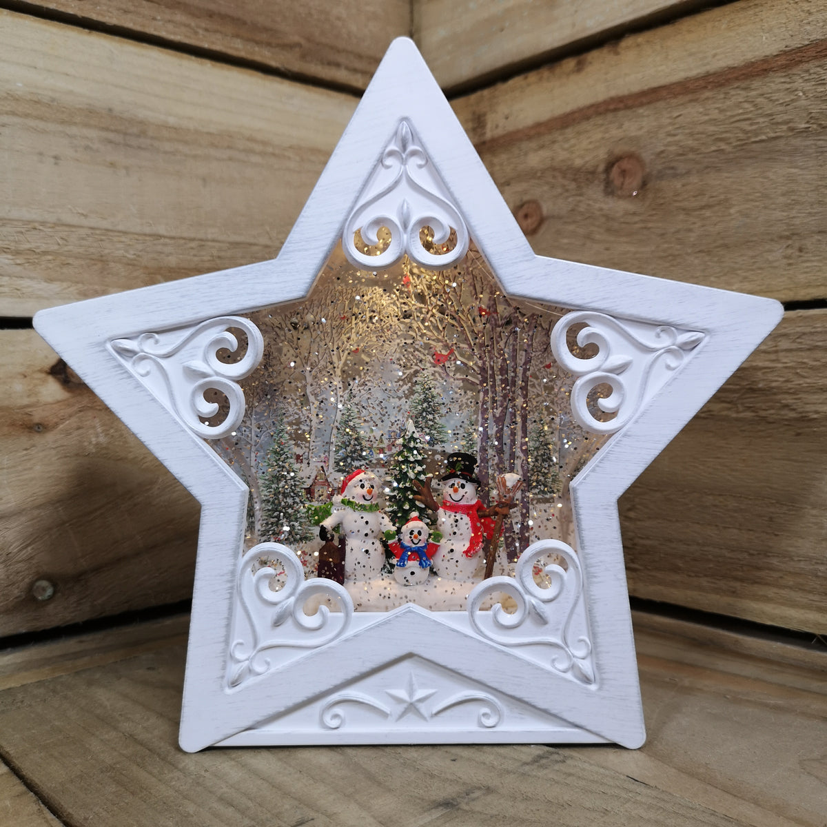 25cm Snowtime LED Christmas Water Star With Snowmen Scene