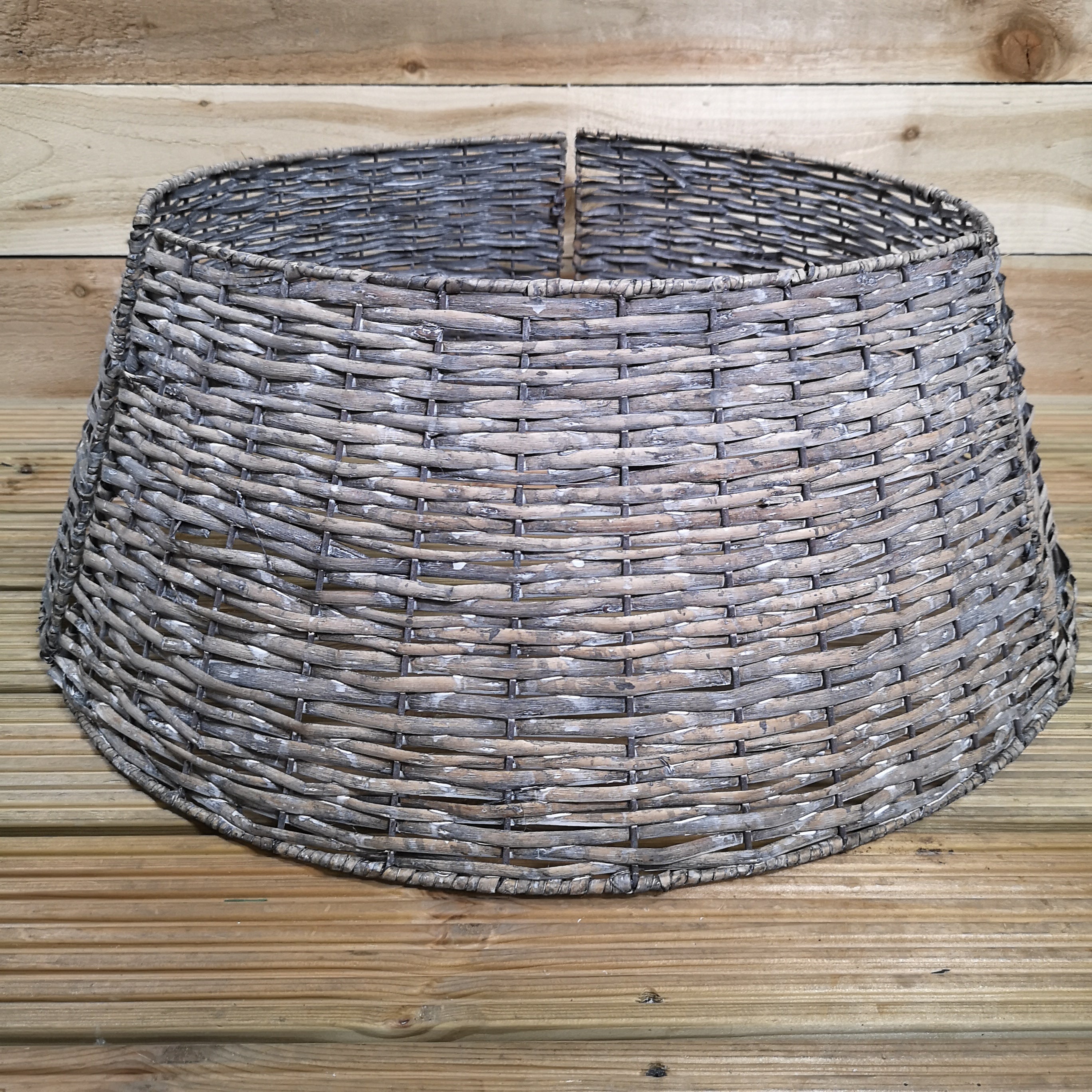 28/70cm Everlands KD Willow Christmas Tree Skirt Wicker Rattan - Large Grey Wash