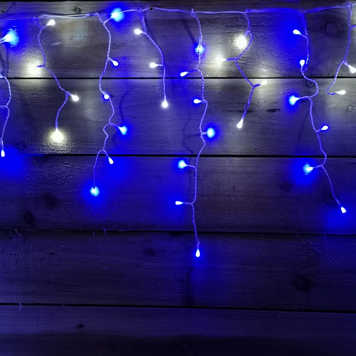 300 LED 7.5m Premier Christmas Outdoor 8 Function Icicle Lights Blue & White