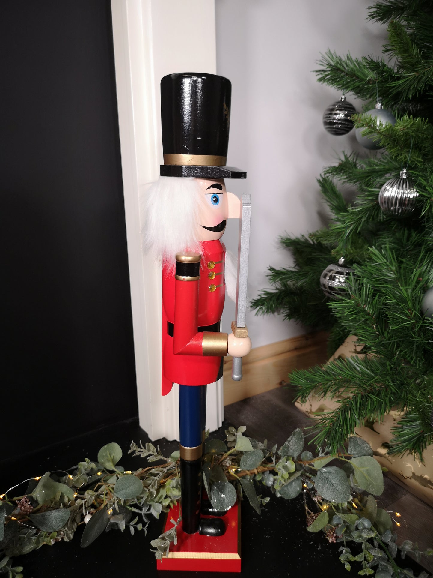 60cm Traditional Wooden Christmas Nutcracker Soldier Decoration with Red Body