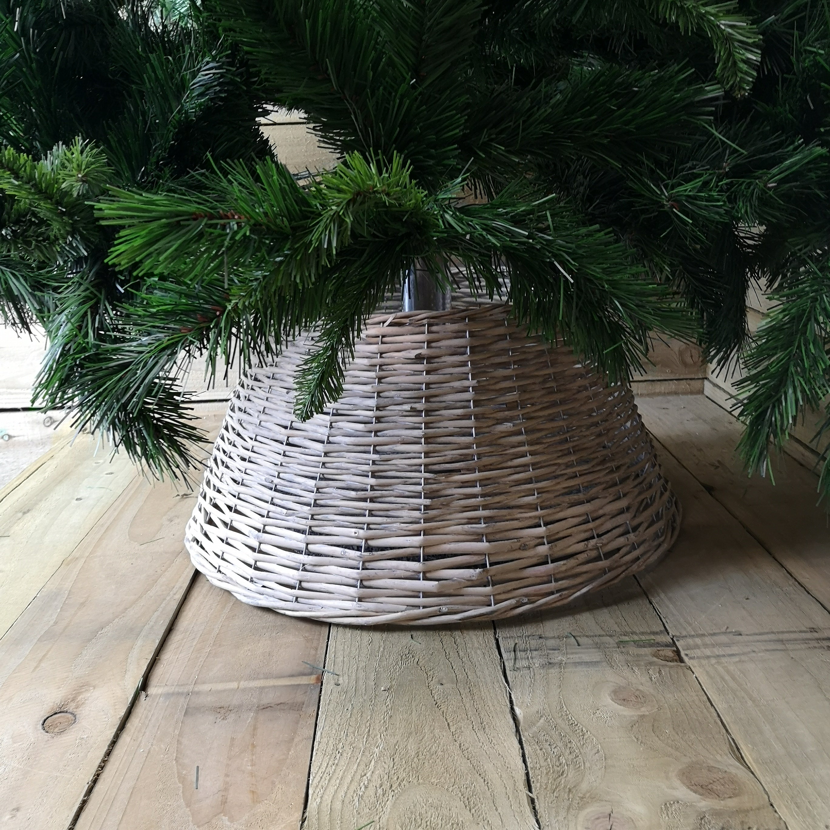 57CM X 28CM Wicker Willow Christmas Tree Skirt In a Natural Grey Colour