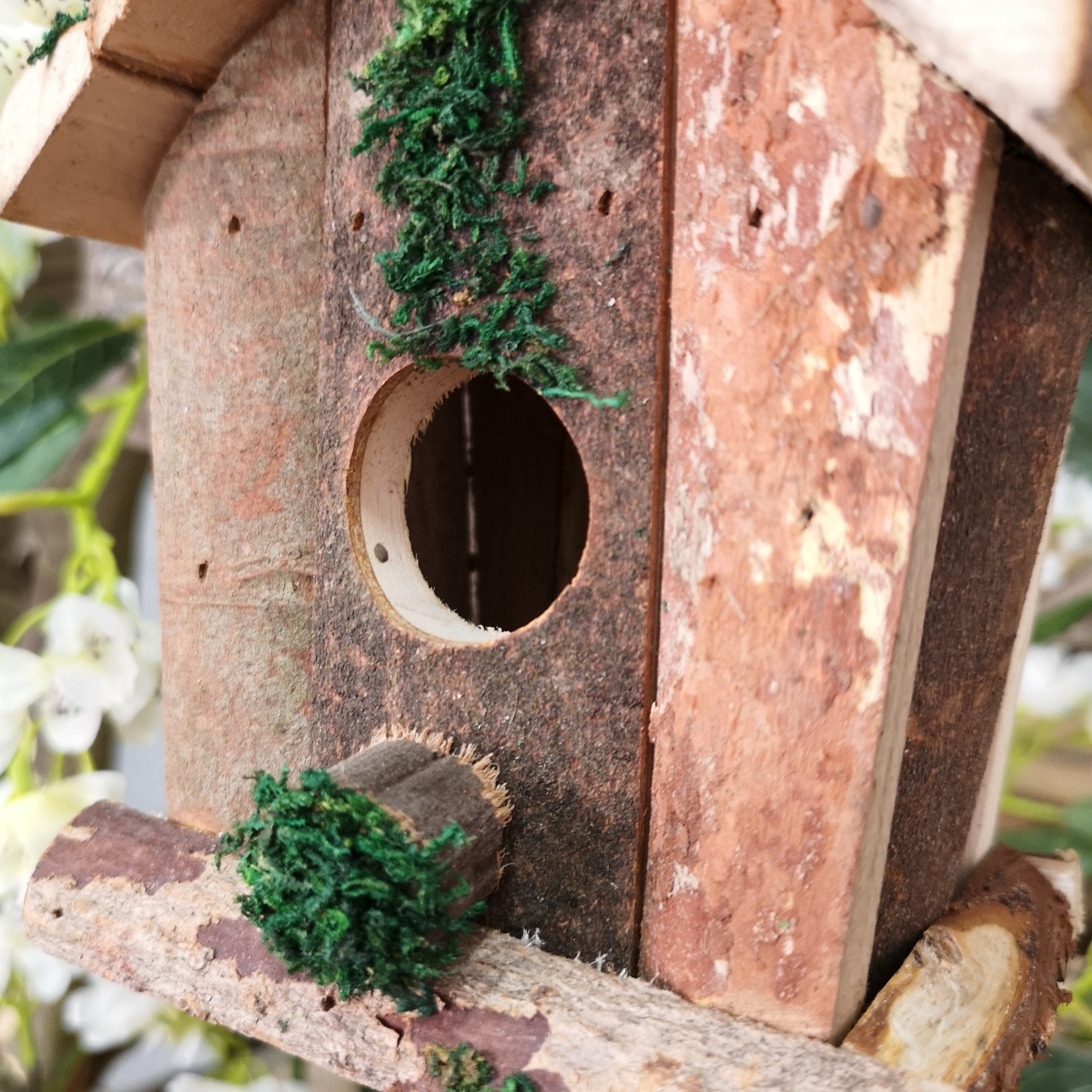Wooden Square Log Garden Wild Bird Nest Box-32mm Entrance Hole