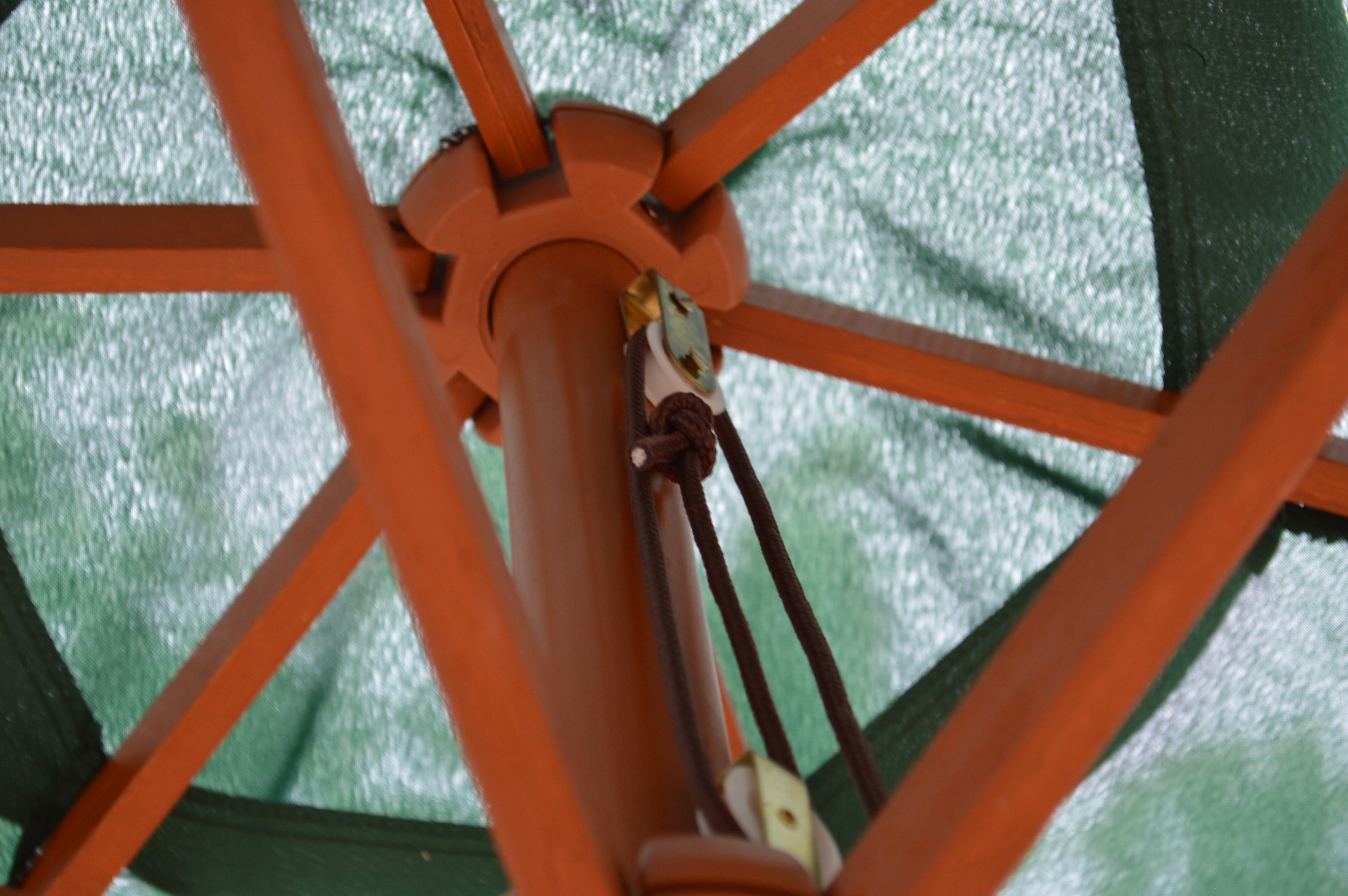 2.4m Wooden Garden Parasol 34mm Shaft & Pulley in Green