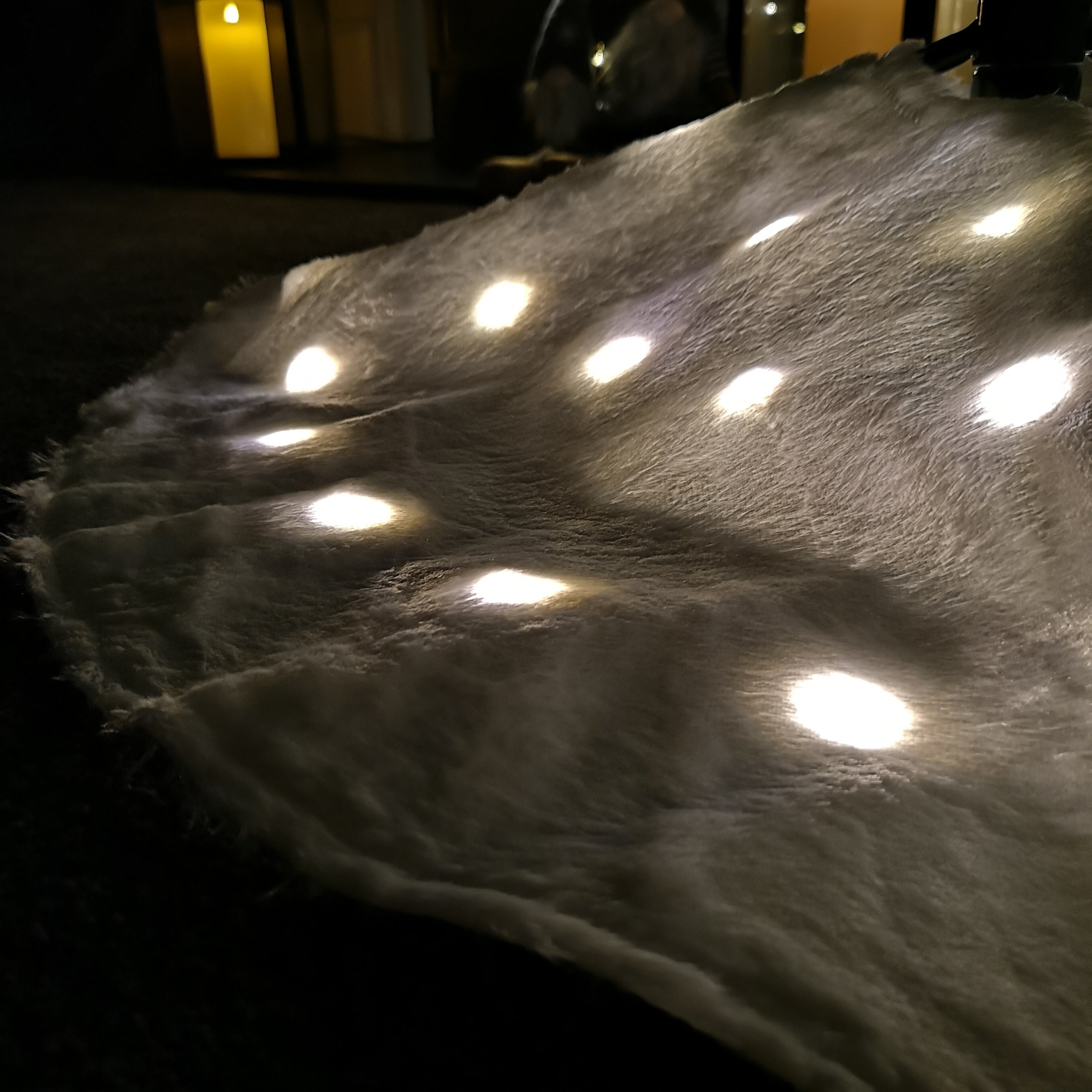 90cm LED White Fur Fabric Christmas Tree Skirt