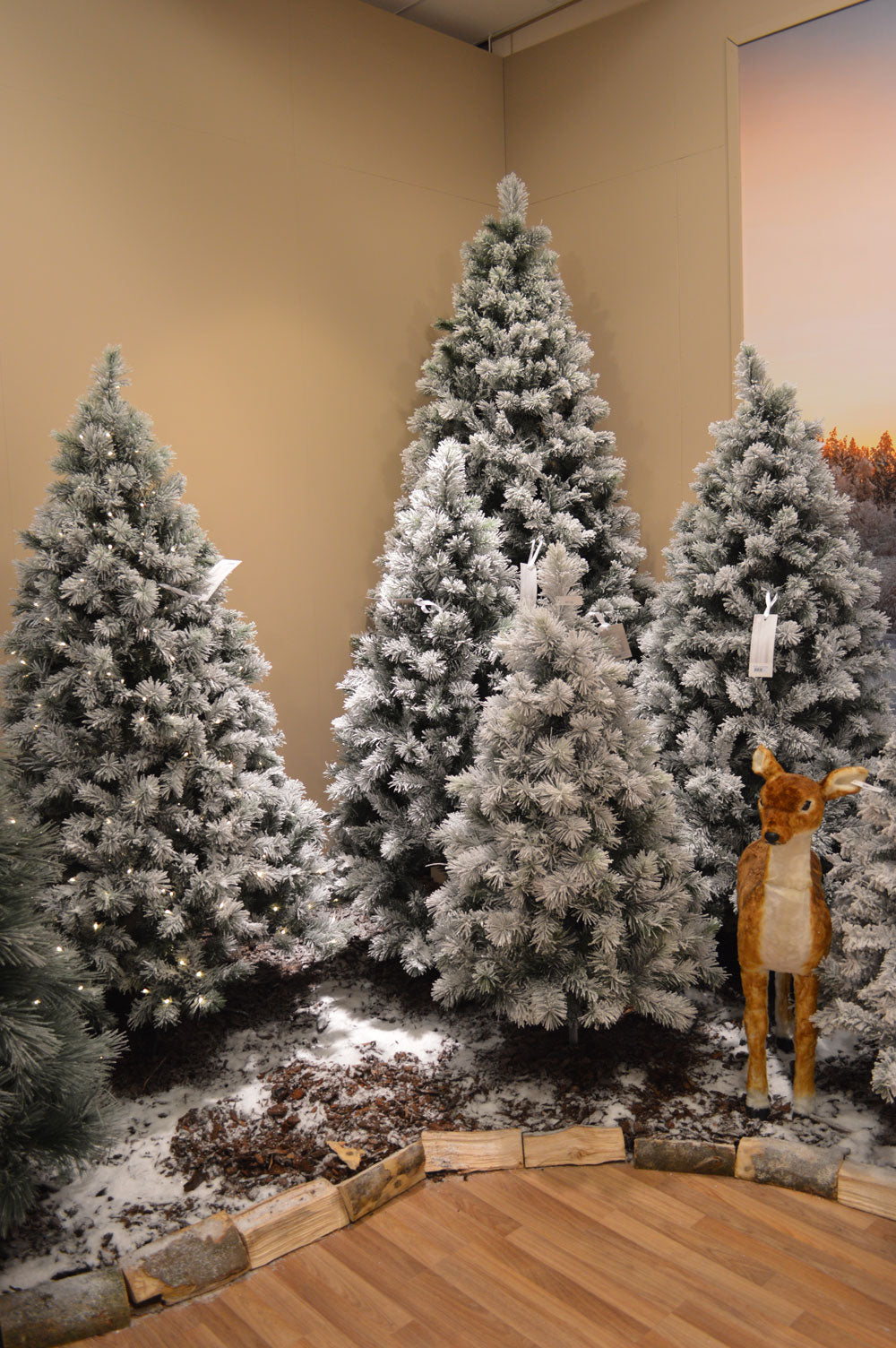 7ft (210cm) Snowy Vancouver Mixed Pine Artificial Christmas Tree Green 800 tips
