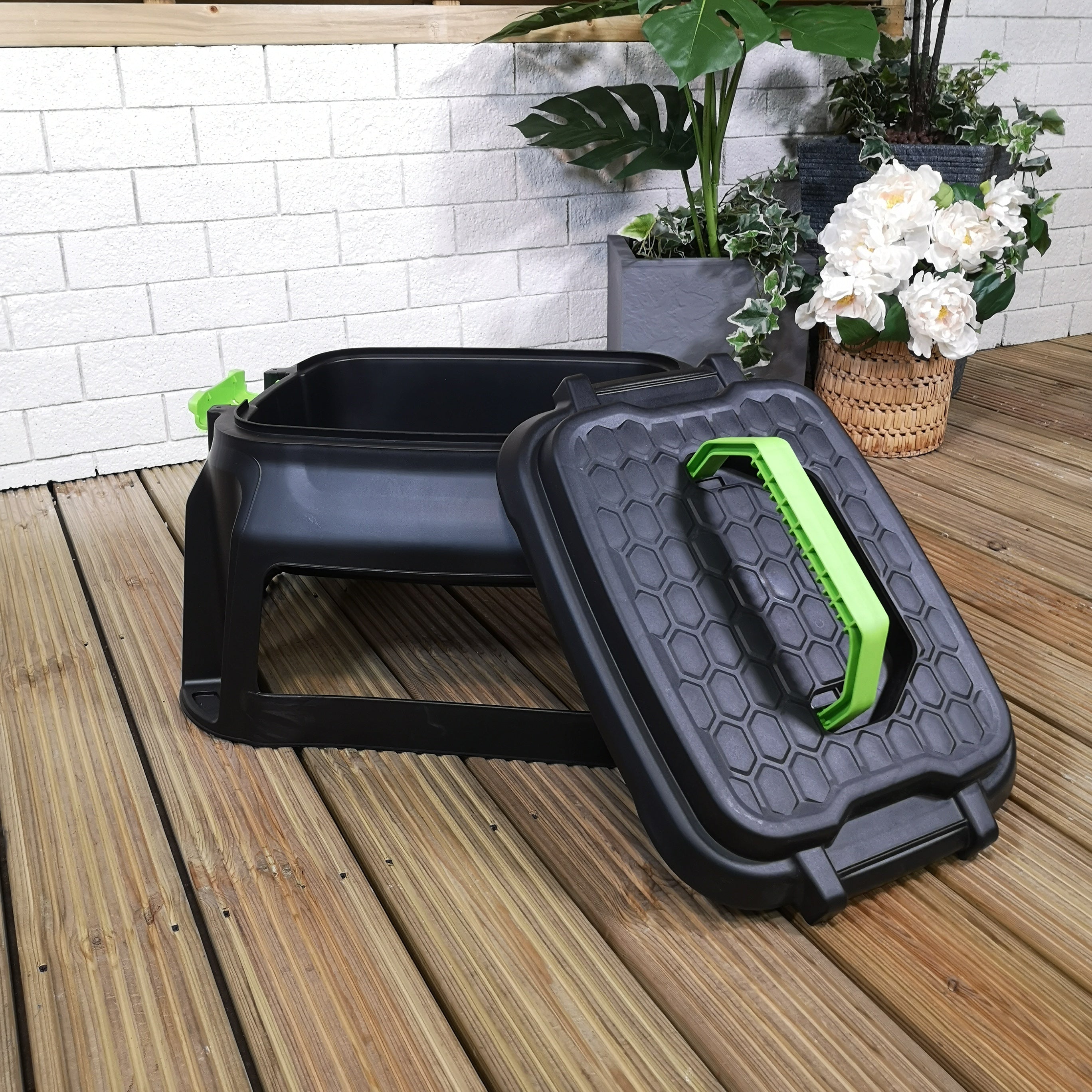 33cm Black and Green Heavy Duty Step Stool with Tool Caddy Storage