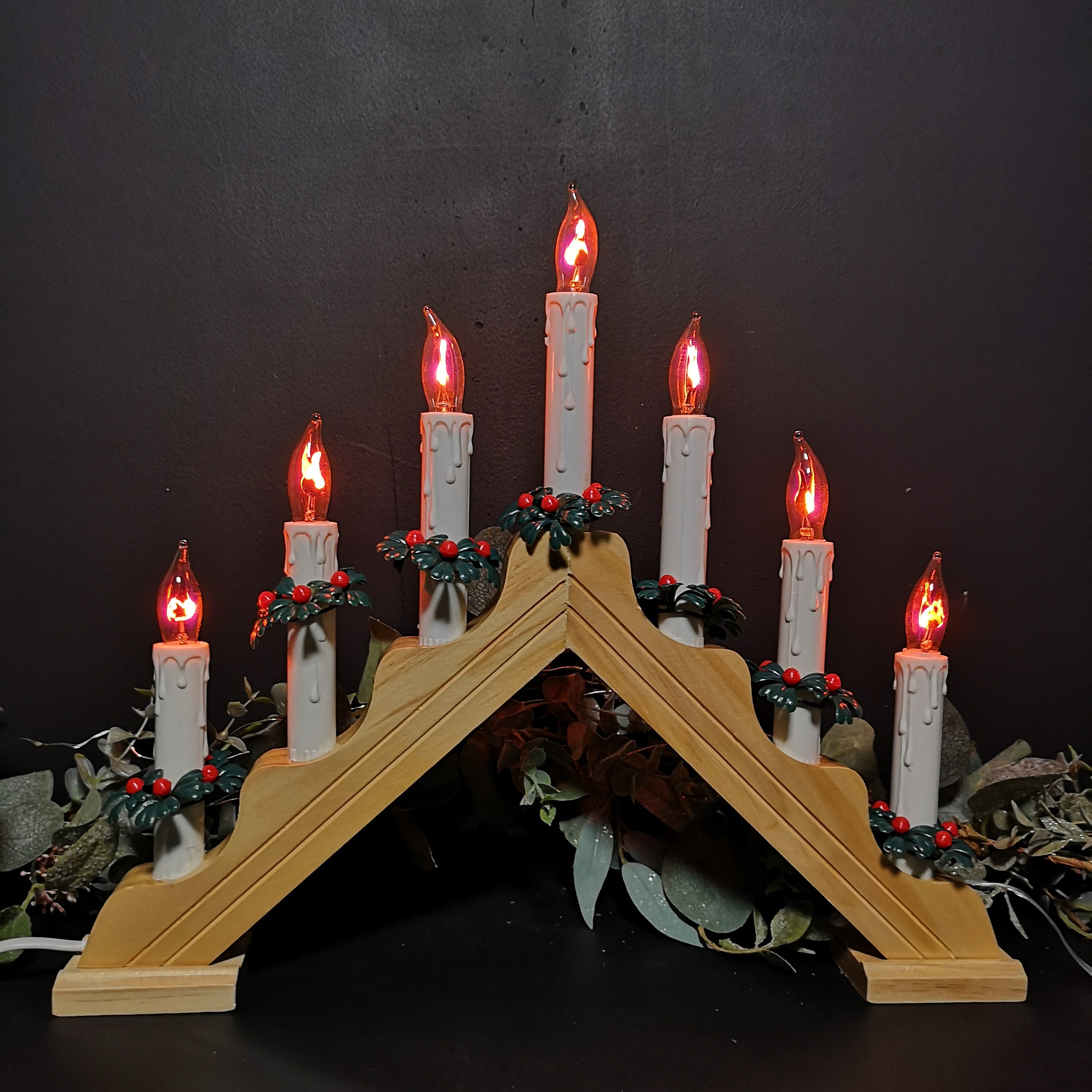 40cm Premier Christmas Candlebridge with 7 Flickering Bulb in Light Wood Finish Mains Operated