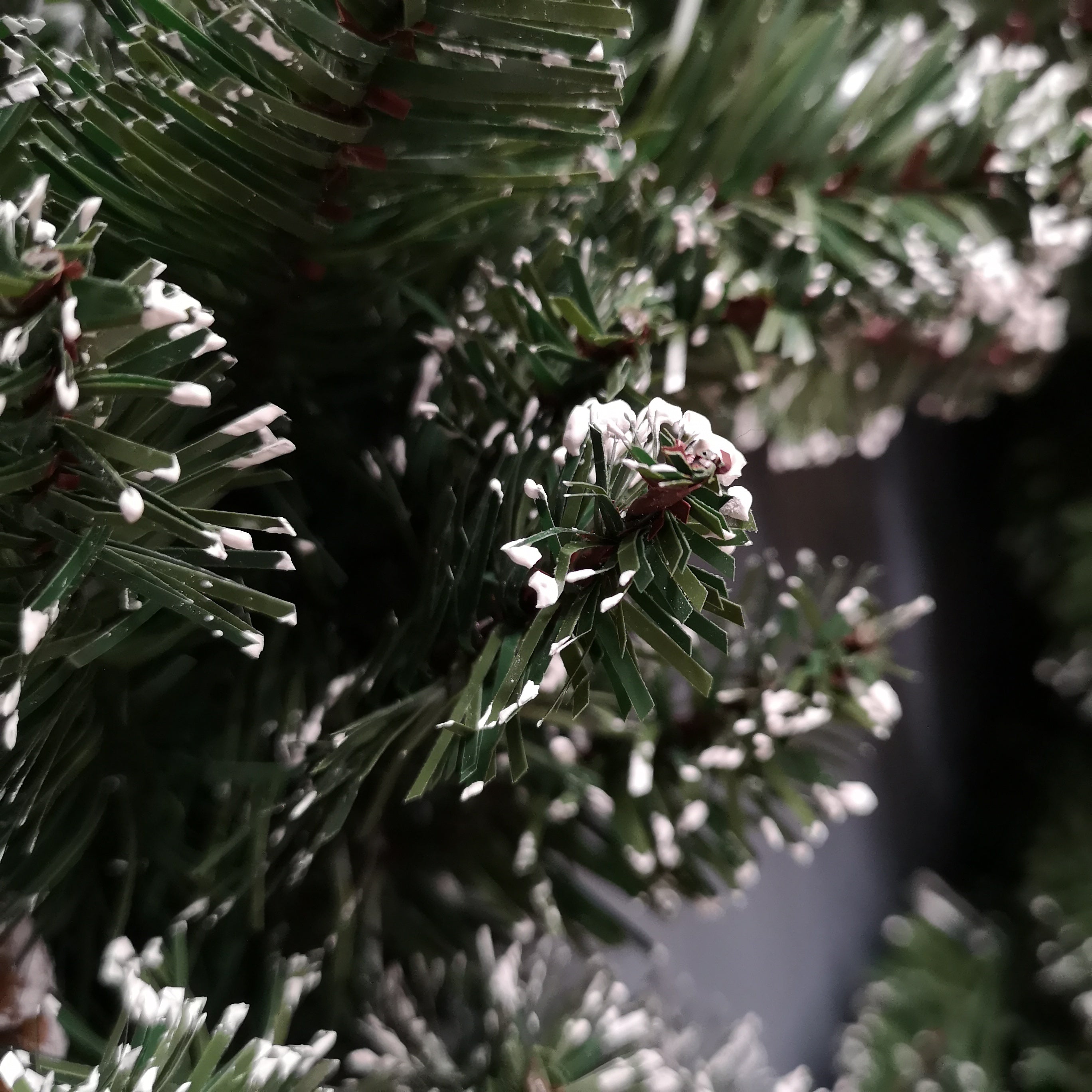 Premier Rocky Mountain Snow Tipped Christmas Wreath 50cm