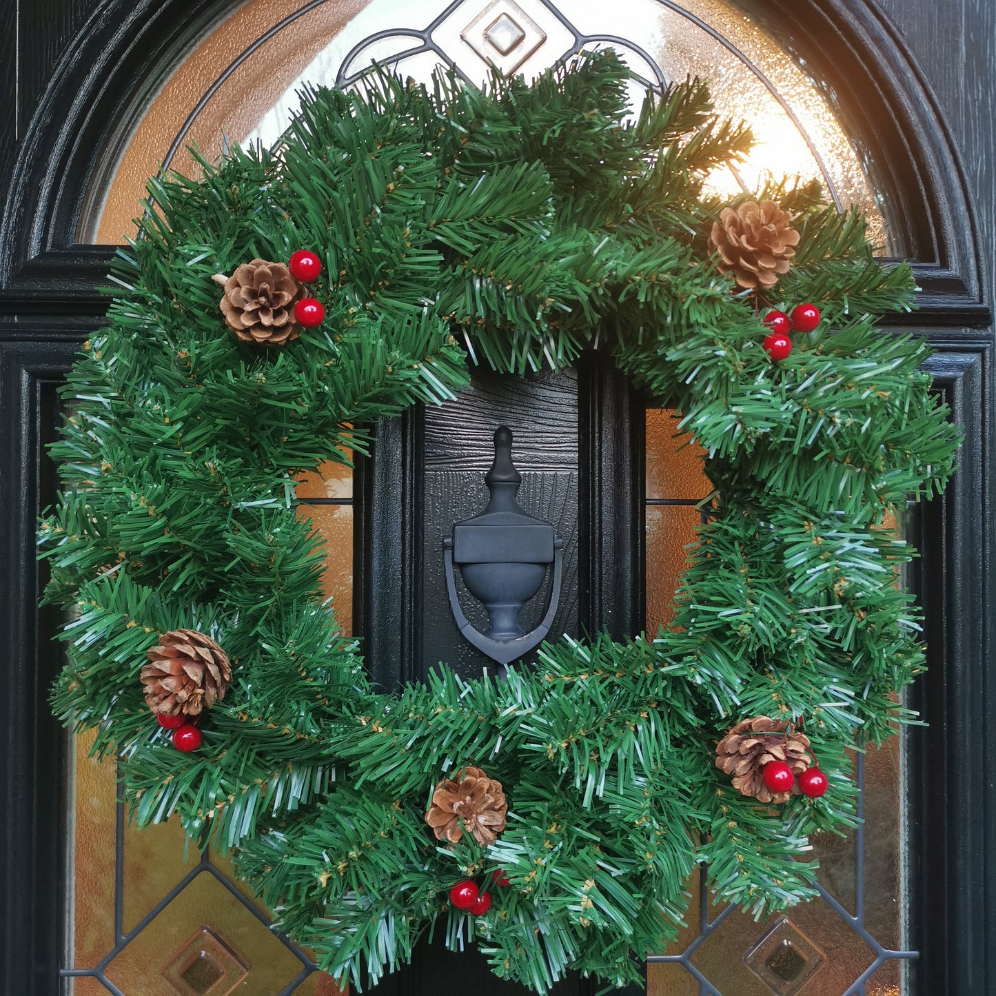 50cm The Tree Company Christmas Wreath With Festive Berry and Cones