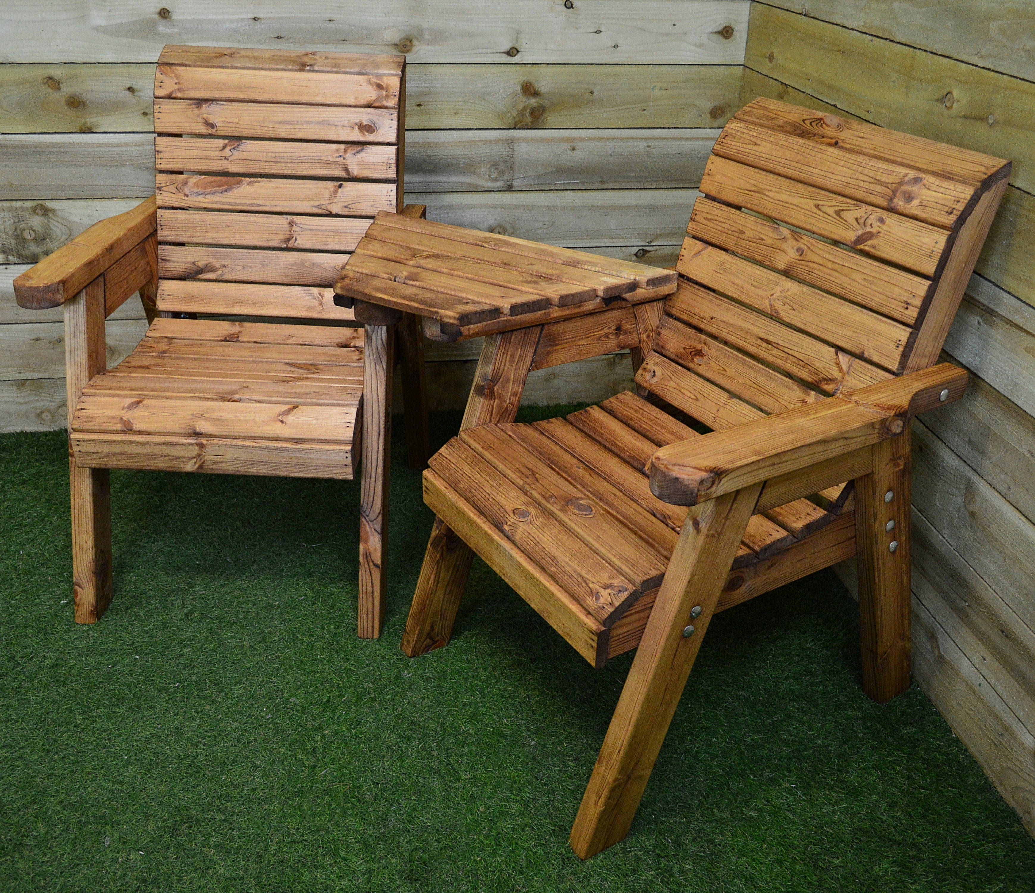 Charles Taylor Hand Made 2 Seater Chunky Rustic Wooden Garden Furniture Love Seat with Tray Flatpacked