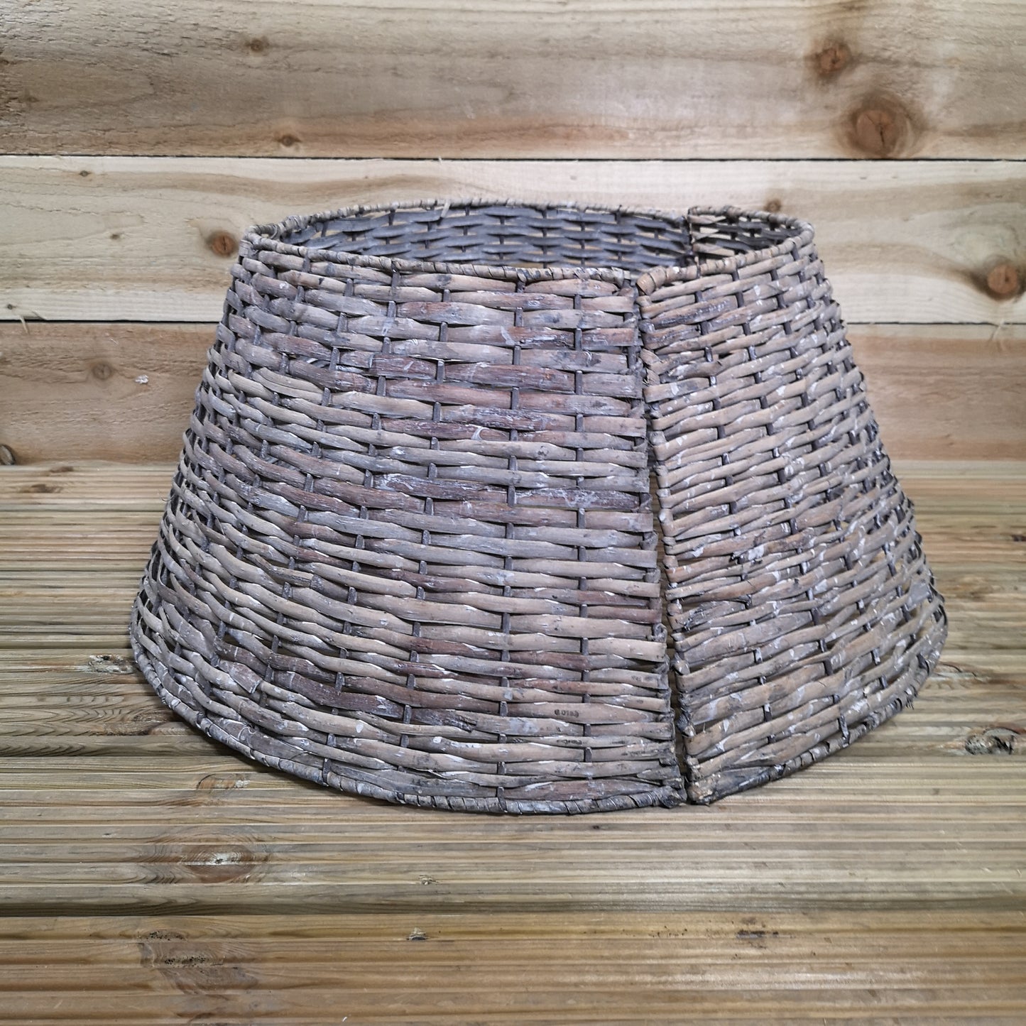 28/57cm Everlands KD Willow Christmas Tree Skirt Wicker Rattan - Small Grey Wash