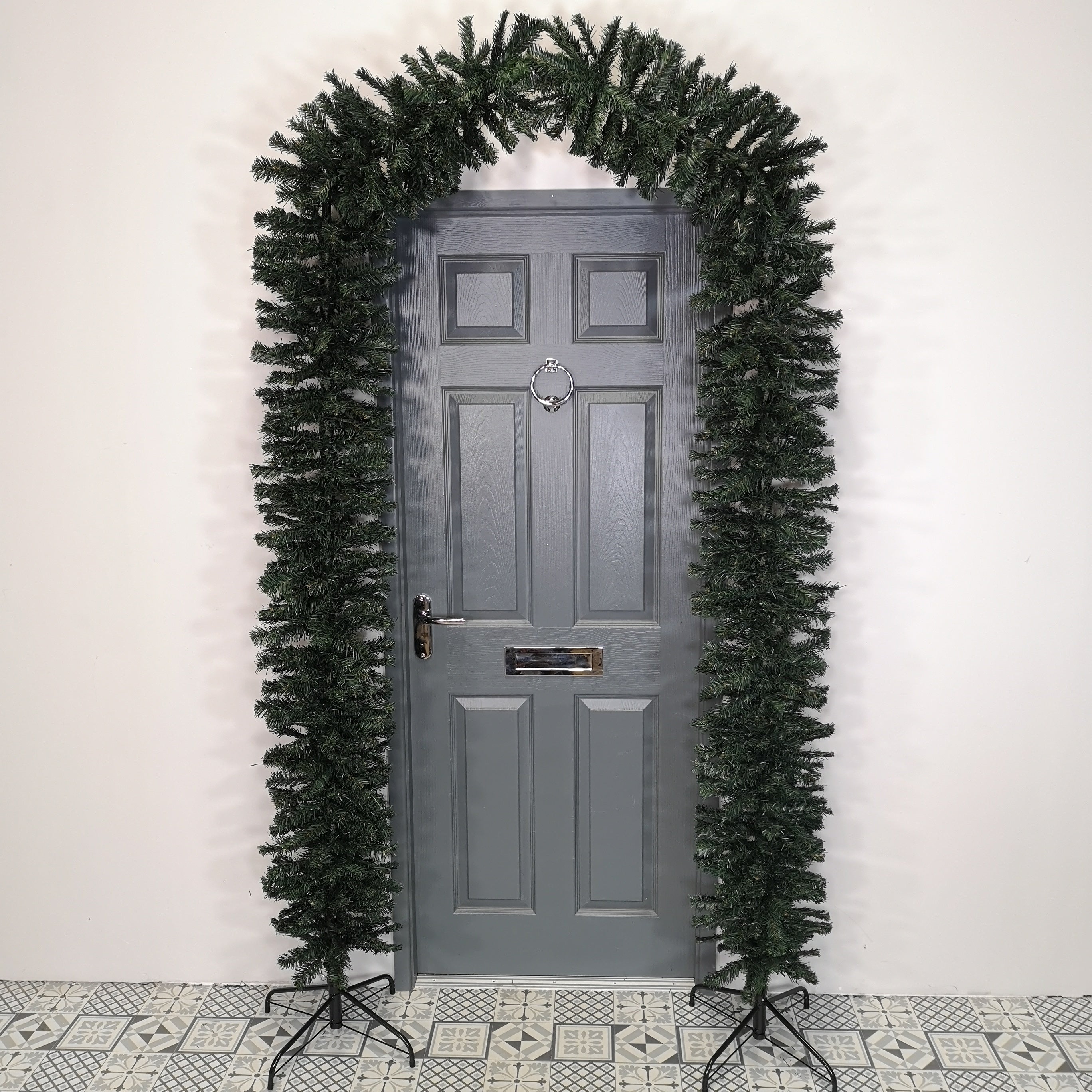 2.4m (8ft) Tall Single Door Christmas Tree Arch in Green