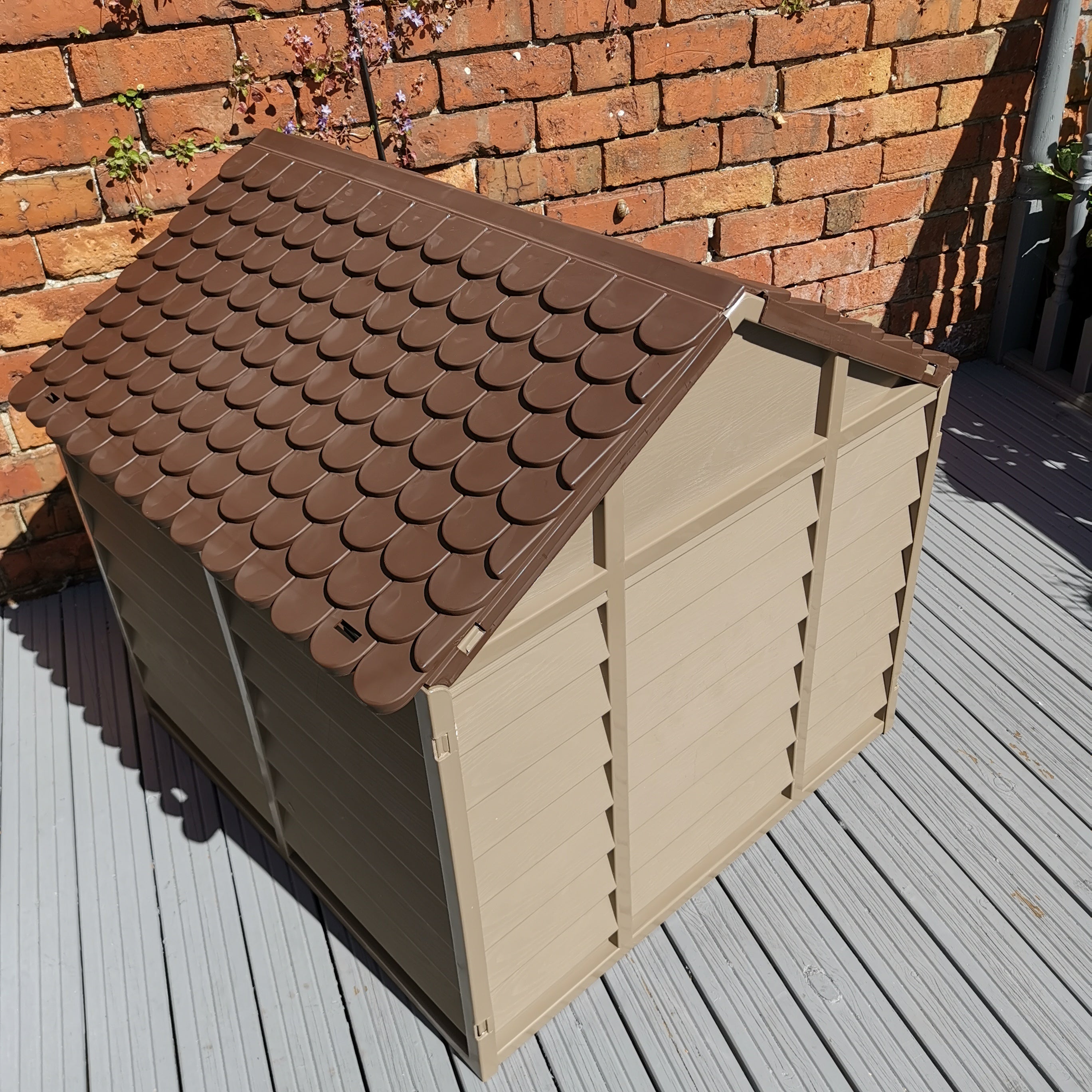 Large Plastic Dog Kennel / House in Brown – 86cm x 84cm x 82cm