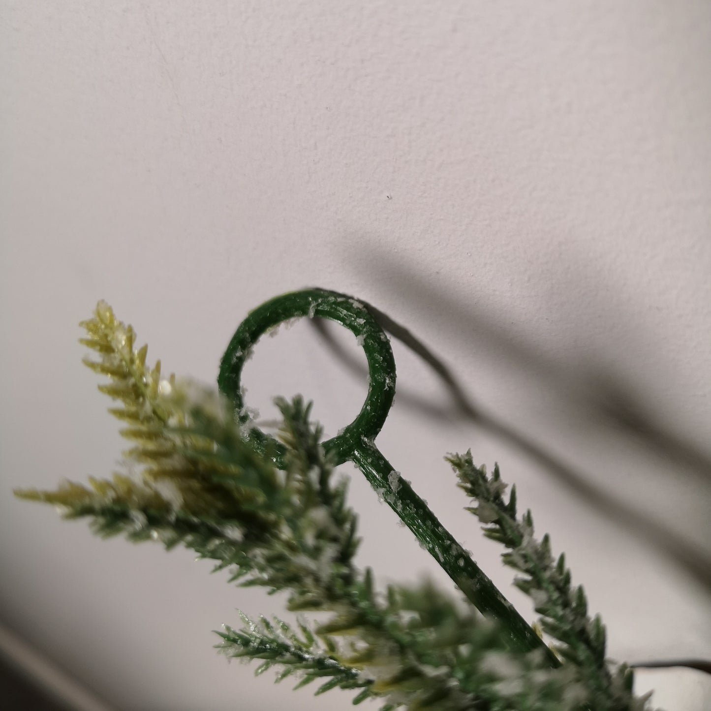 160cm Realistic Look Christmas Green Spruce Garland with Frosting and Plastic Pine Cones