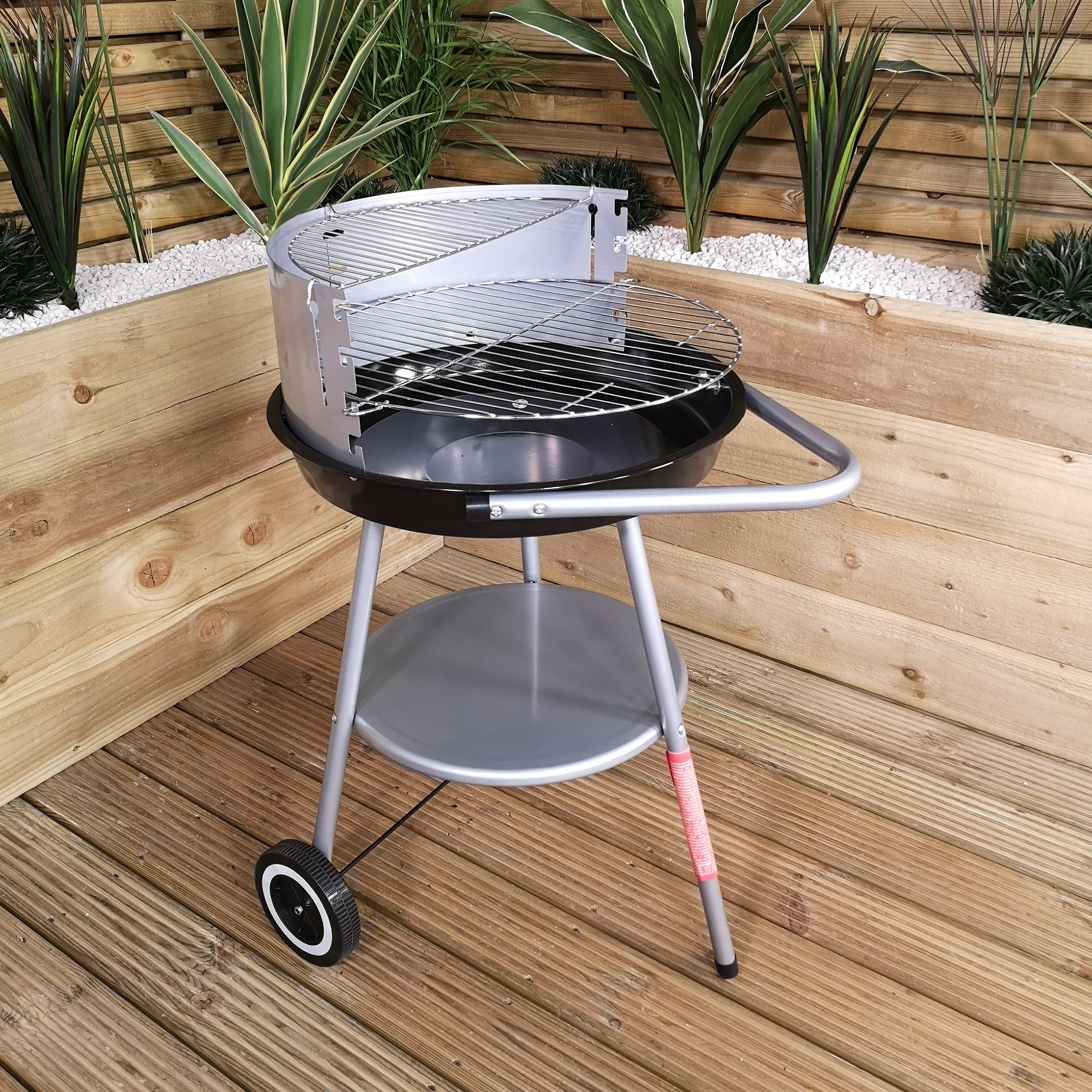 47cm Round Garden Charcoal Barbecue/BBQ with wheels 