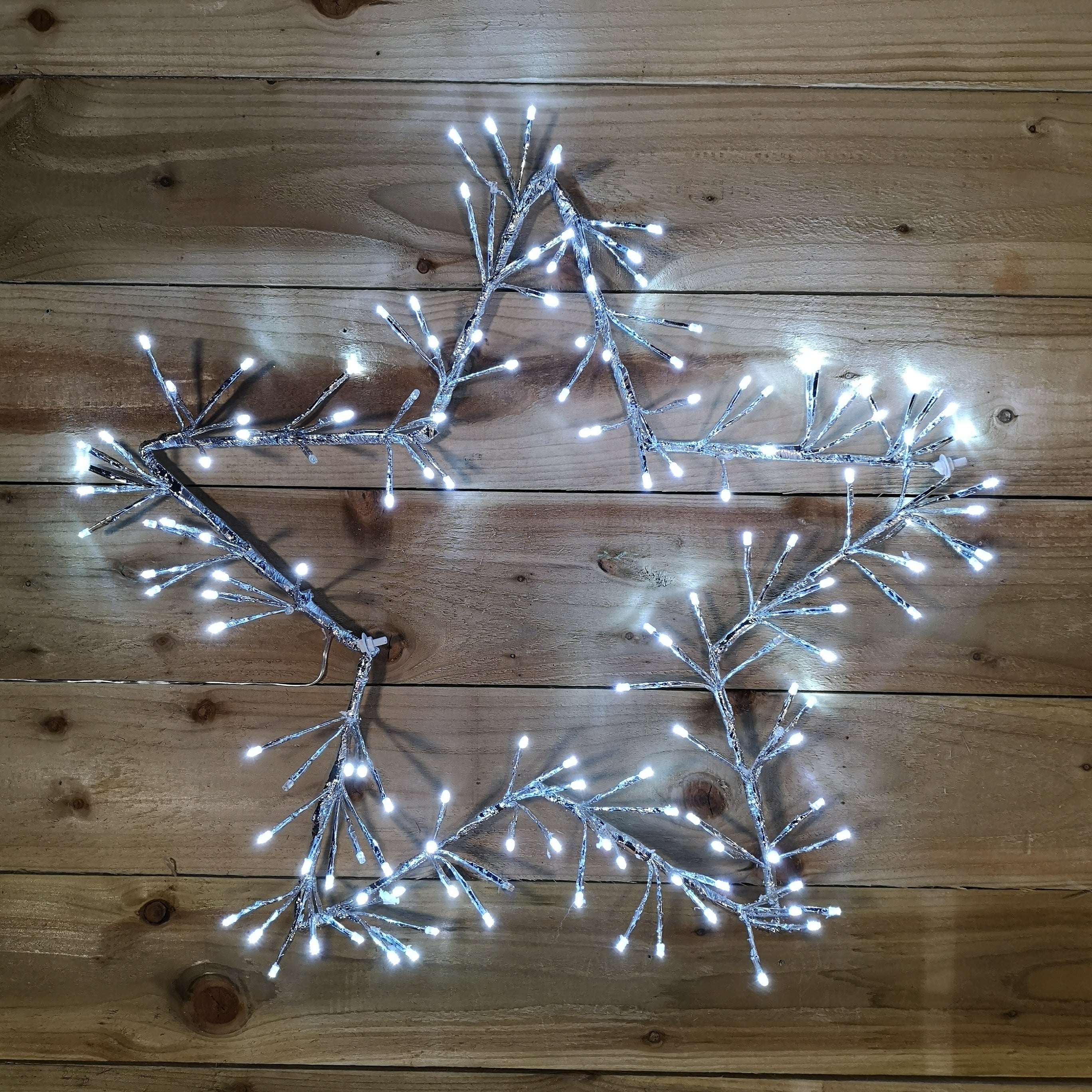 60cm Silver Christmas Star 150 Ice White LED Indoor/Outdoor Christmas Decorations