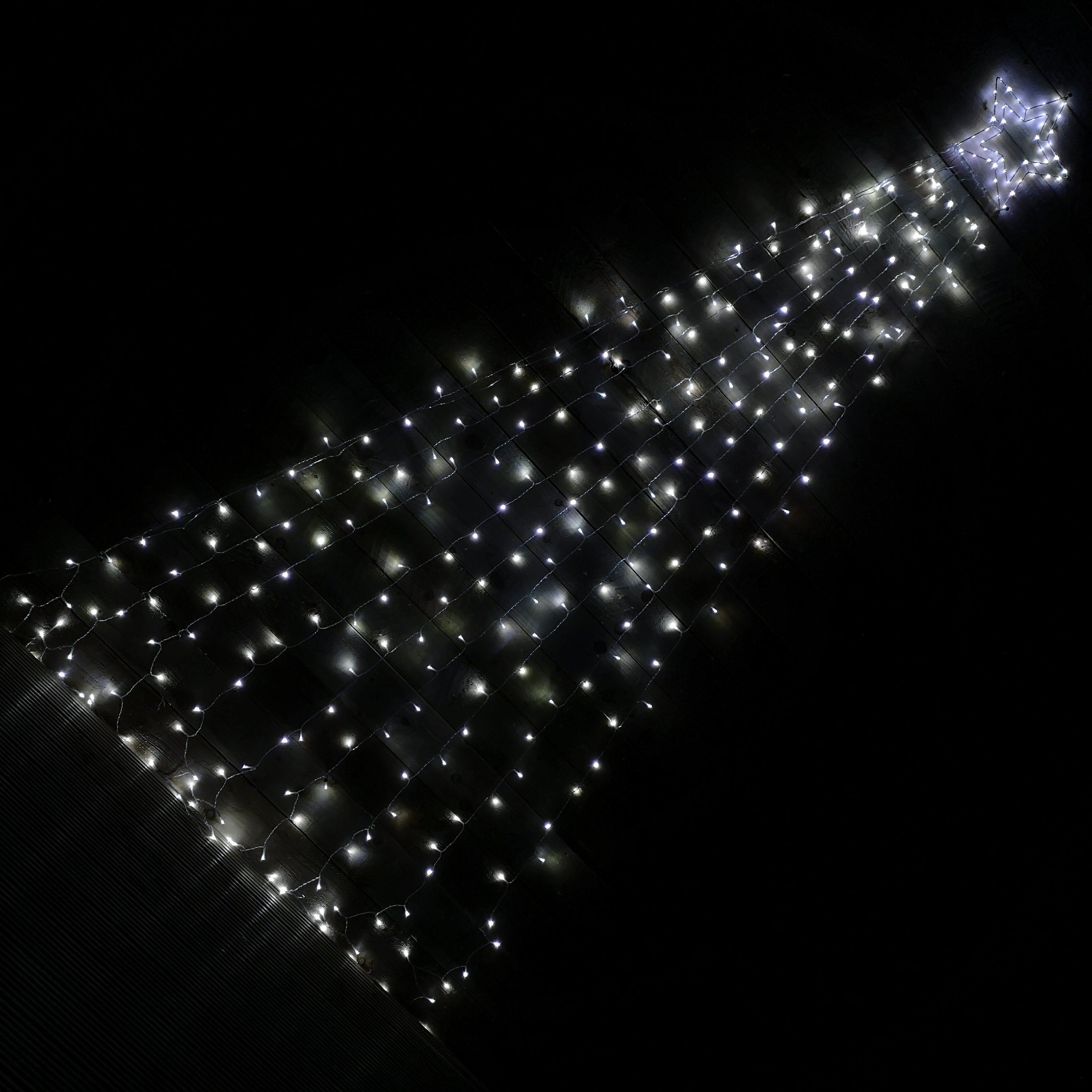 3m Indoor Outdoor Shooting Star Multifunction LED Christmas Decoration with Timer in Cool White