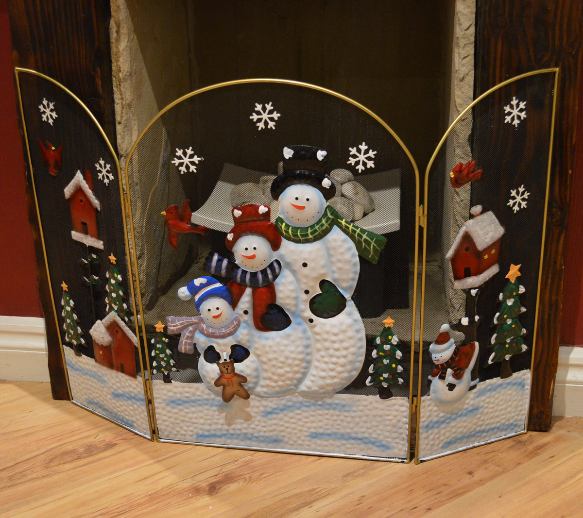 63cm Tall 90cm Wide Snowman Family Decorative Christmas Fire Guard