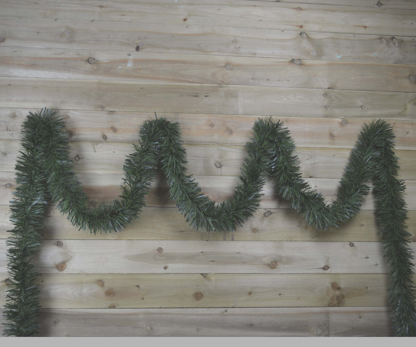 10m x 15cm Luxury Chunky Cut Tinsel Garland Christmas Tree Decoration - Green