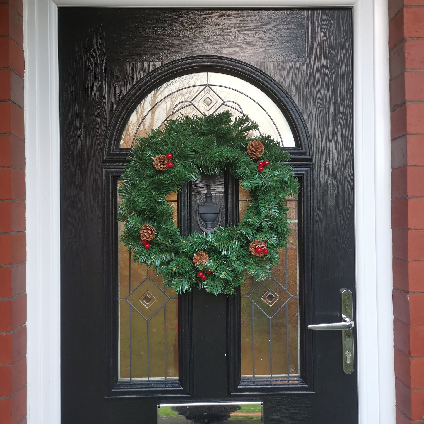 50cm The Tree Company Christmas Wreath With Festive Berry and Cones