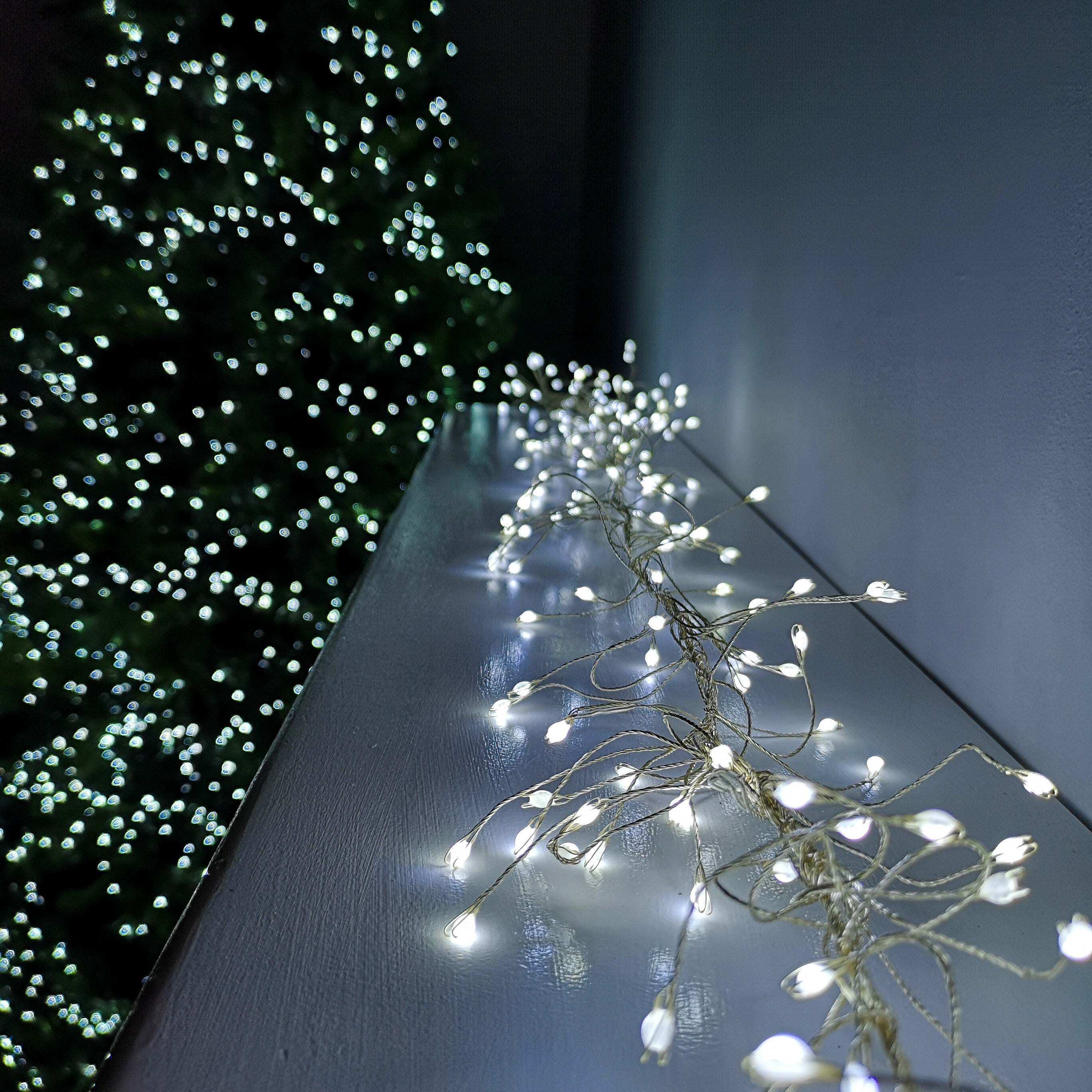 430 LED 2.7m Premier Christmas Outdoor 8 Function Garland Wire Lights Cool White