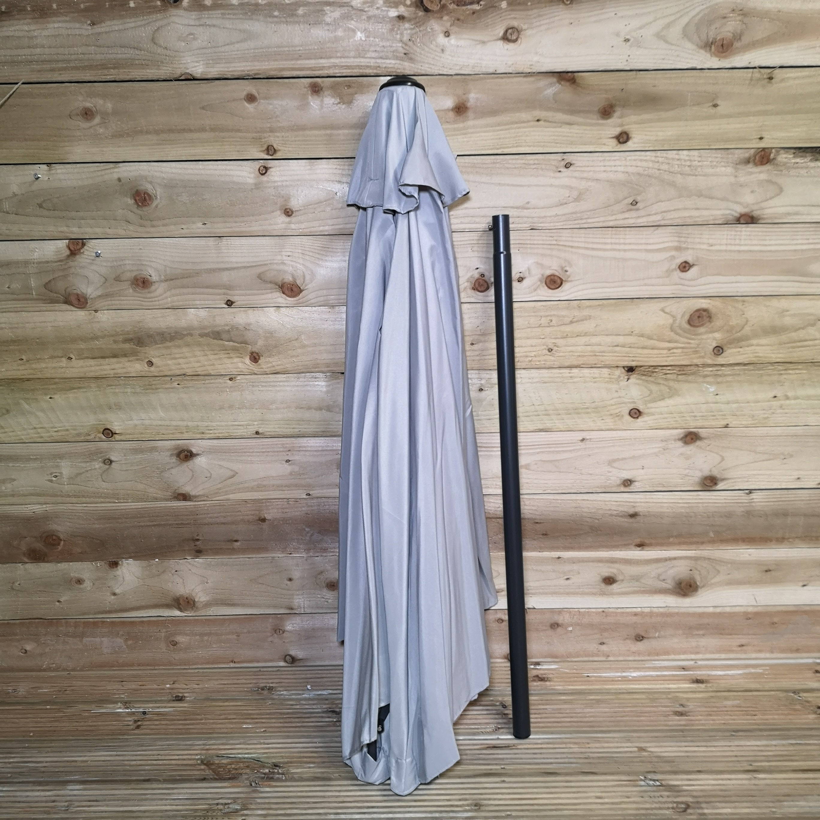 2.7m Wind Up Garden Parasol with Aluminium Shaft in Grey