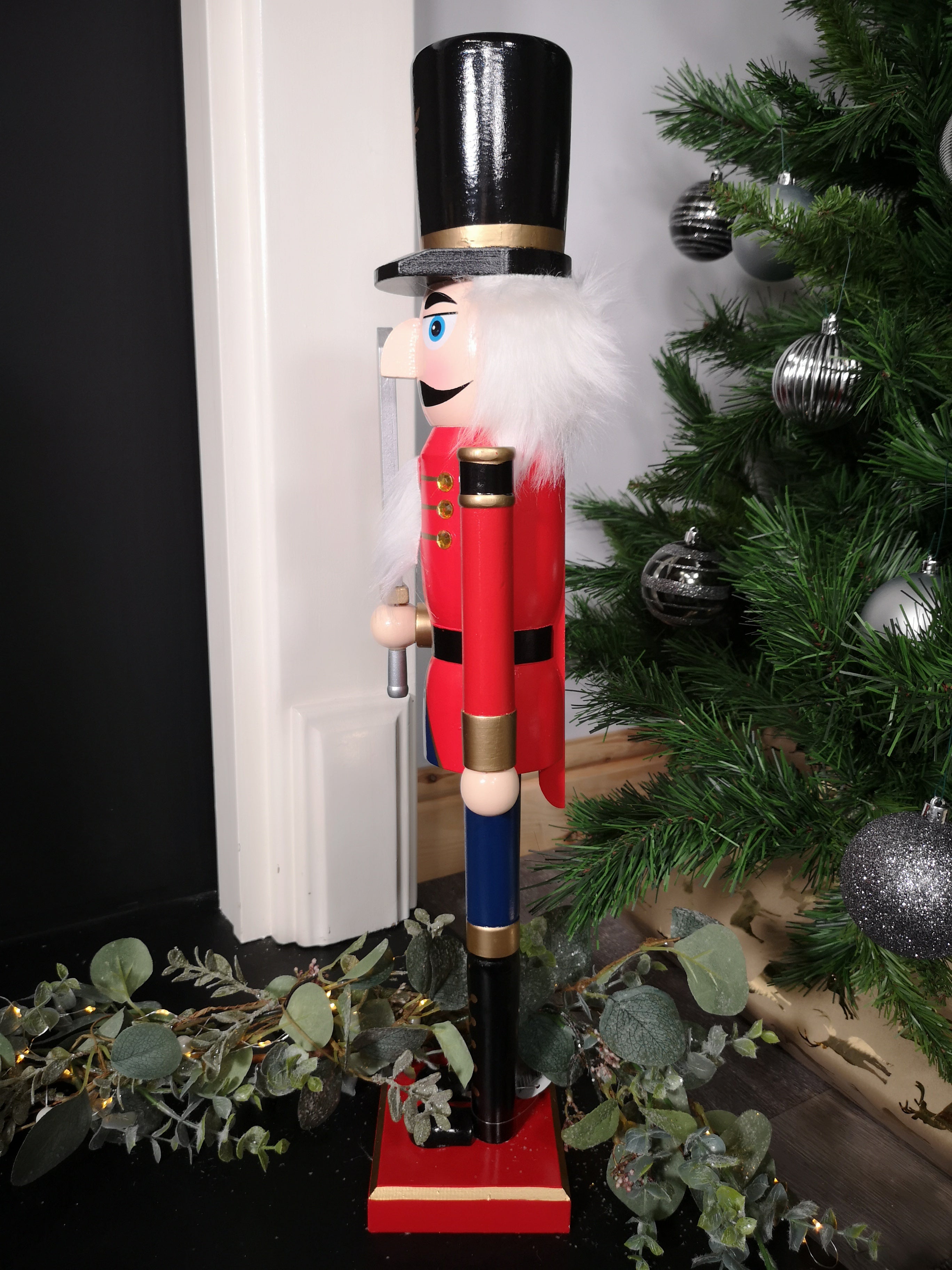 60cm Traditional Wooden Christmas Nutcracker Soldier Decoration with Red Body