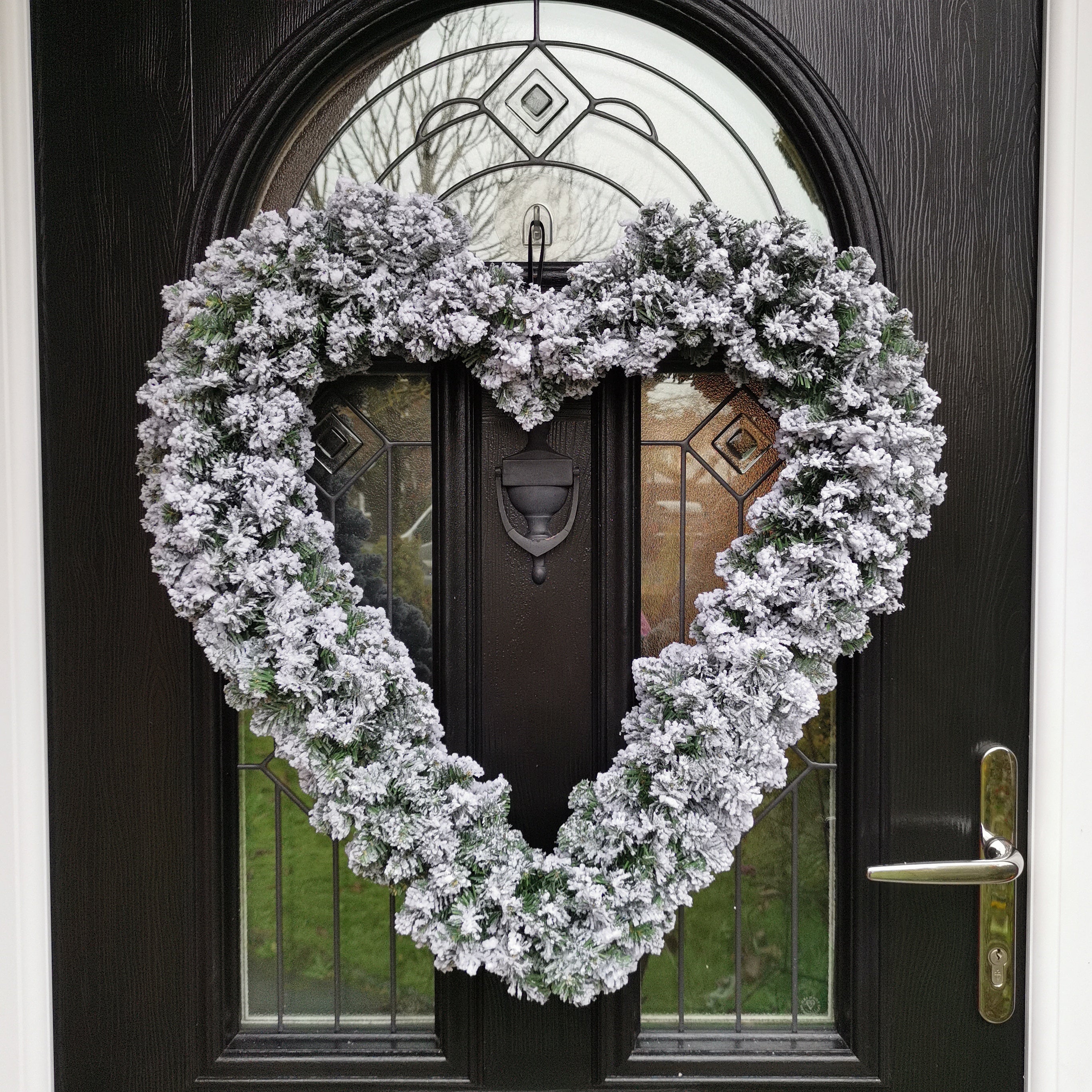 60cm Green Snowy Heart Wreath Christmas decoration Wreath  - Snow Effect